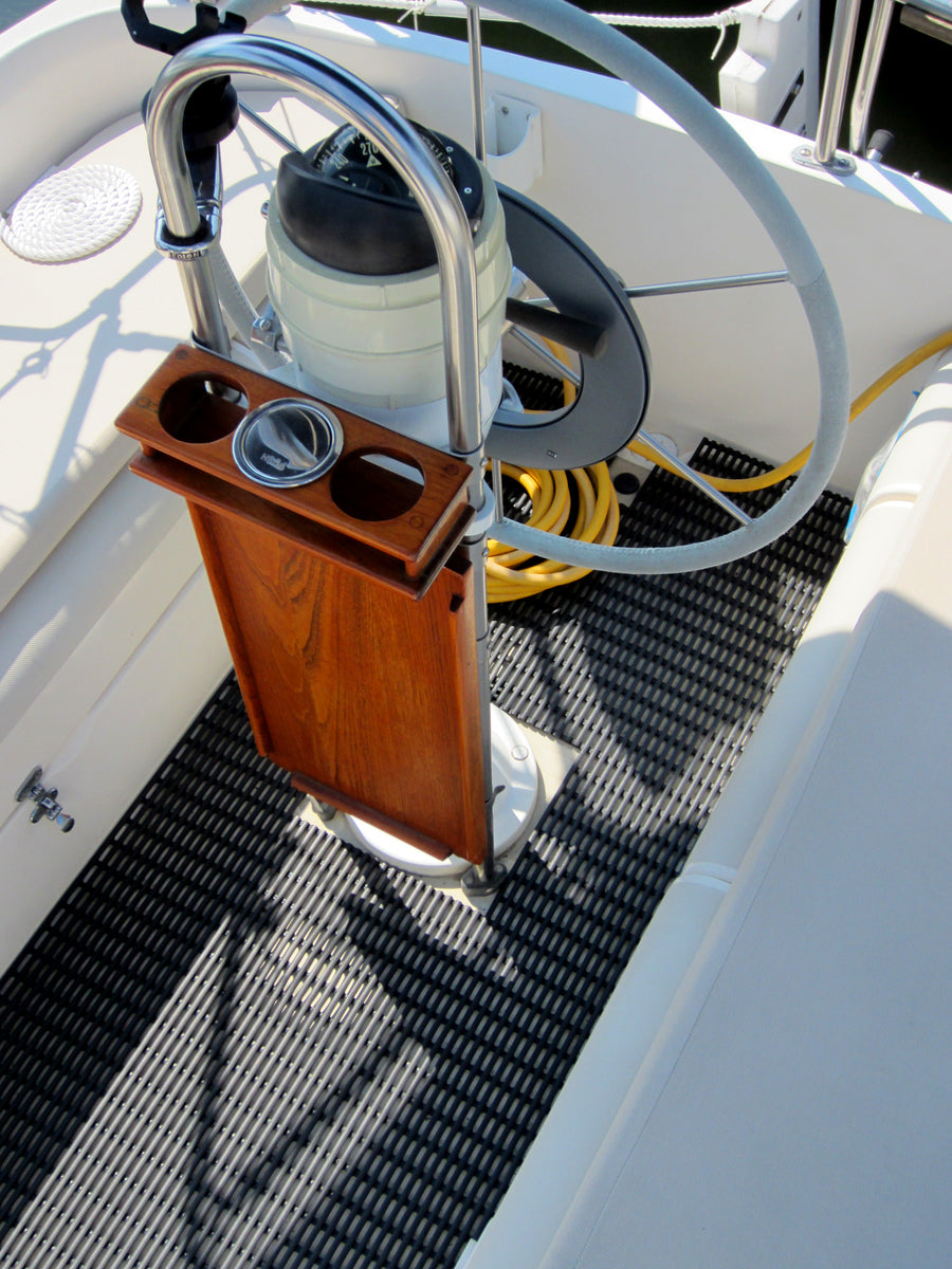 Heronair's slip resistance and open grid makes it perfect for marine environments. 