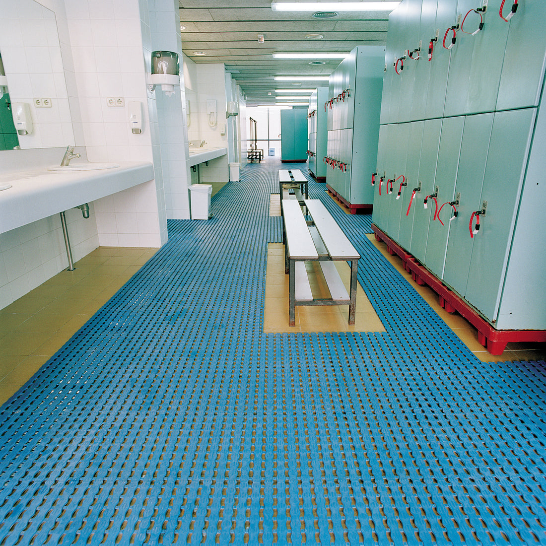Herontille is perfect for large areas with lots of barefoot traffic. 